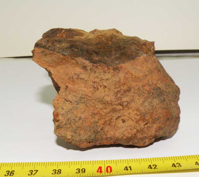 https://www.nuggetsfactory.com/EURO/meteorite/NWA%205054/6%20nwa%205054%20A.jpg