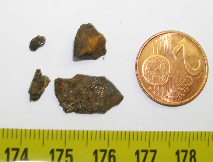 https://www.nuggetsfactory.com/EURO/meteorite/Pallasovka/5%20Pallasovka%20.jpg