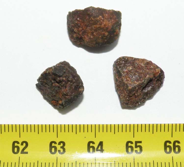 https://www.nuggetsfactory.com/EURO/meteorite/SAU%20001/3%20SAU%20001%20a%20.jpg