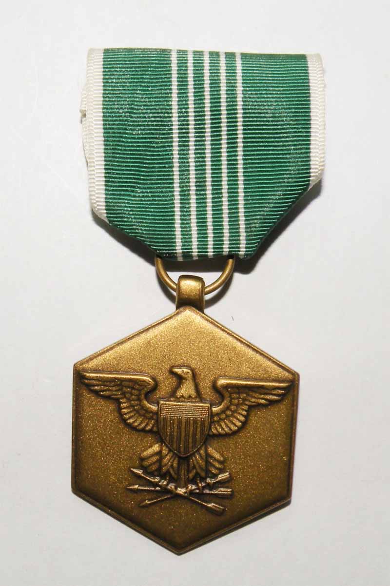 https://www.nuggetsfactory.com/EURO/militaria/medaille/medaille%201/23%20Medaille%20.jpg