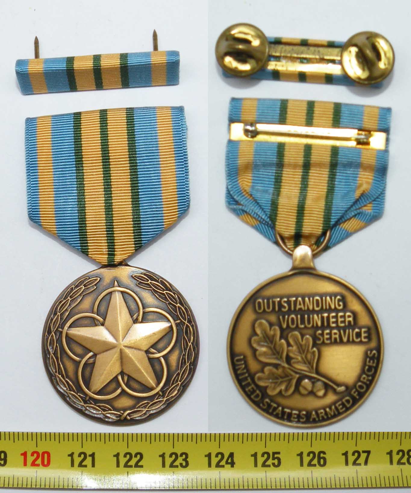 https://www.nuggetsfactory.com/EURO/militaria/medaille/medaille%201/92%20Medaille.jpg